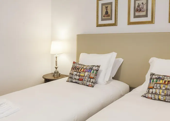 Go2oporto Flores Hotel