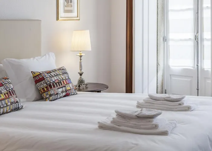 Go2oporto Flores Hotel 3*