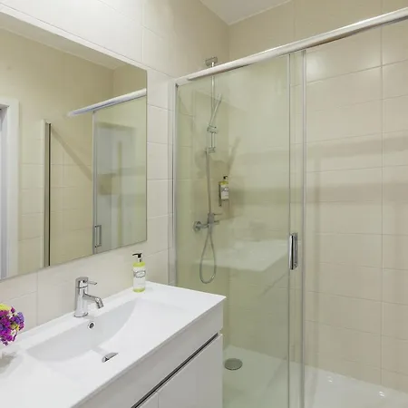 Ξενοδοχείο Go2oporto Flores 3*