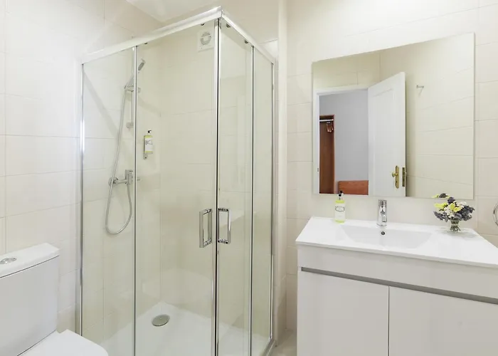 Go2oporto Flores Hotel 3*