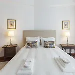 Go2oporto Flores Hotel