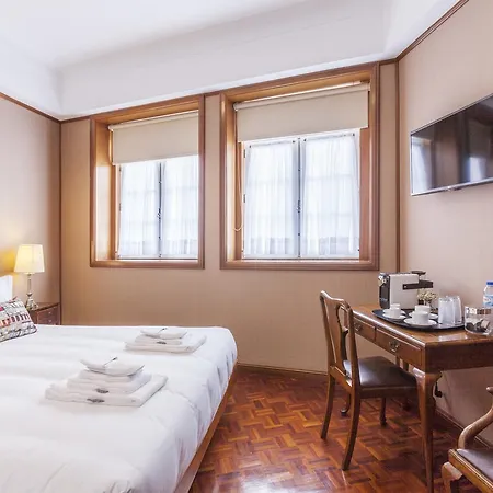 Hotel Go2oporto Flores 3*
