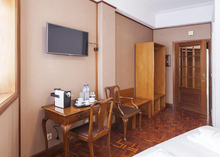 Hotell Go2oporto Flores 3*